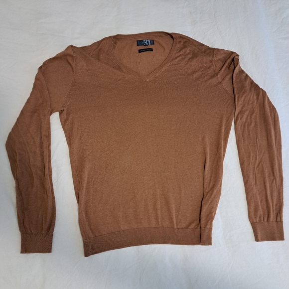 Silk and Cotton V-neck - Picture 3 of 3